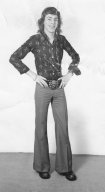 Tom in februari 1975. Het eerste plaatje dat mijn toenmalig correspondentievriendinnetje Alie van mij te zien kreeg. 'k Had 'm er speciaal voor laten maken....Voor een grotere weergave en reactiemogelijkheid: klik hier